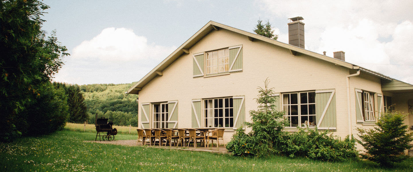 Holiday cottage ‘La Villa’ in Manhay (La Roche-en-Ardenne) for 15 persons in the Ardennes